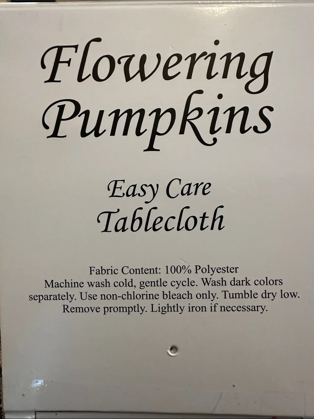 Easy Care Tablecloth - Warm Autumn Print - Oblong Seats 6-8, NEW